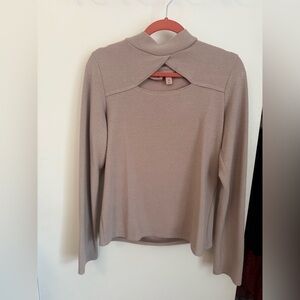 Willow and Root Tan Top